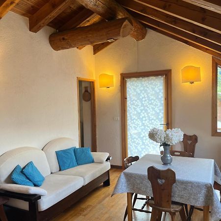Chalet Blanc "La Mansarda" Курмайор Экстерьер фото
