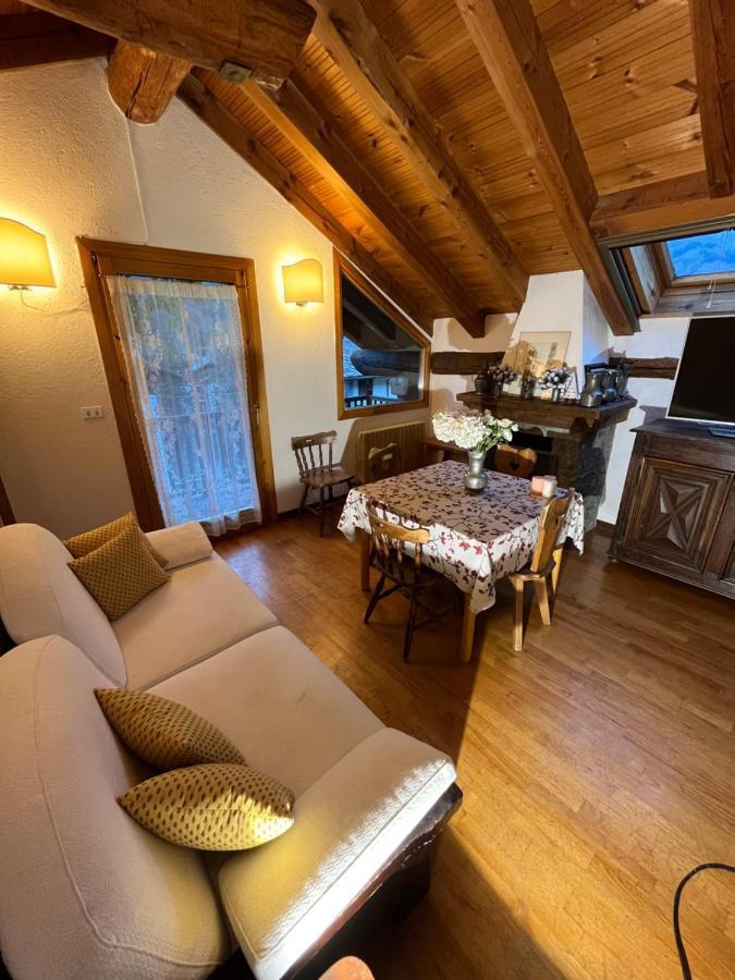 Chalet Blanc "La Mansarda" Курмайор Экстерьер фото