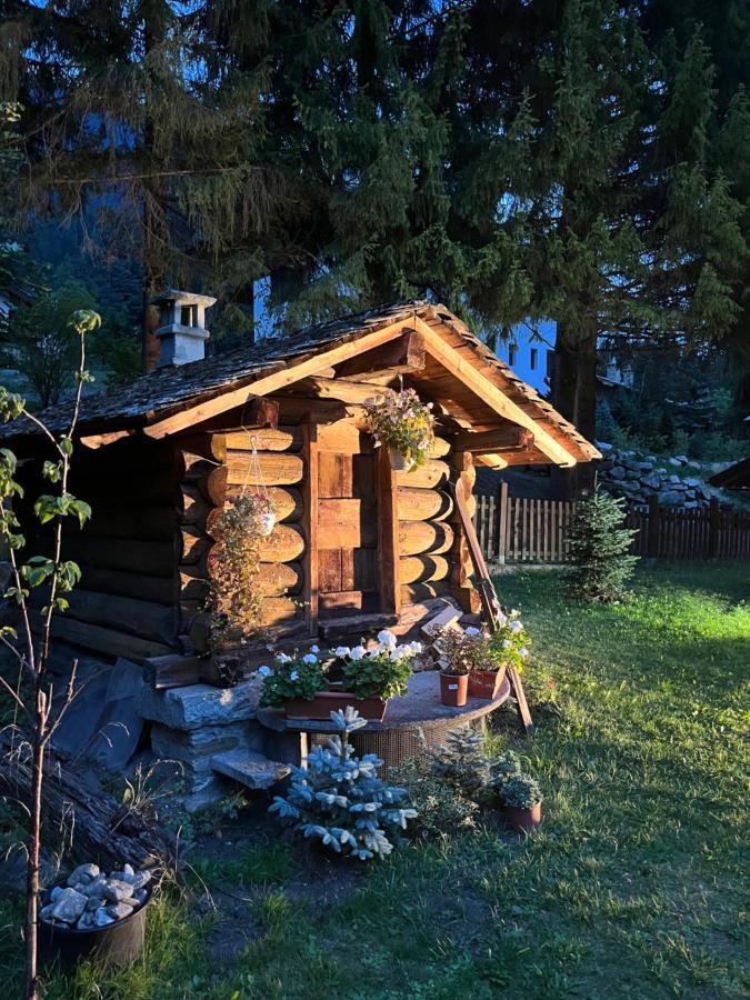 Chalet Blanc "La Mansarda" Курмайор Экстерьер фото
