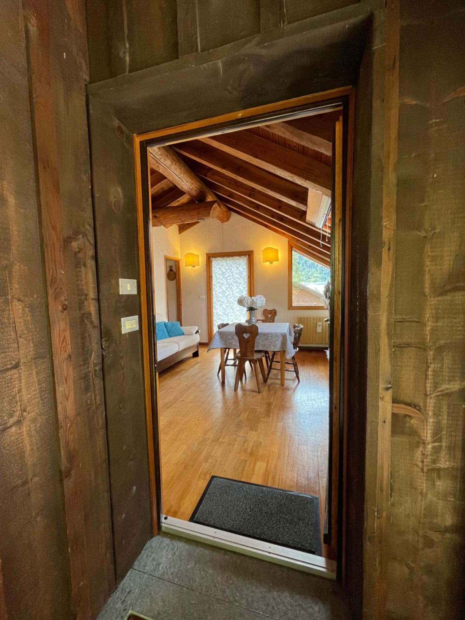 Chalet Blanc "La Mansarda" Курмайор Экстерьер фото